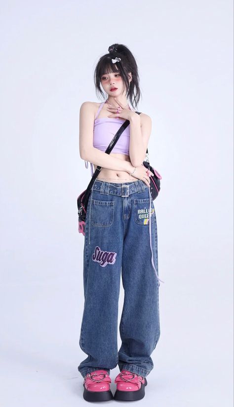 New Jeans Closet Kpop, New Jeans Outfits Kpop, New Jeans Style Kpop, New Jeans Outfit Kpop, New Jeans Outfit, Acubi Fashion, New Jeans Style, Poses References, Teenage Fashion Outfits