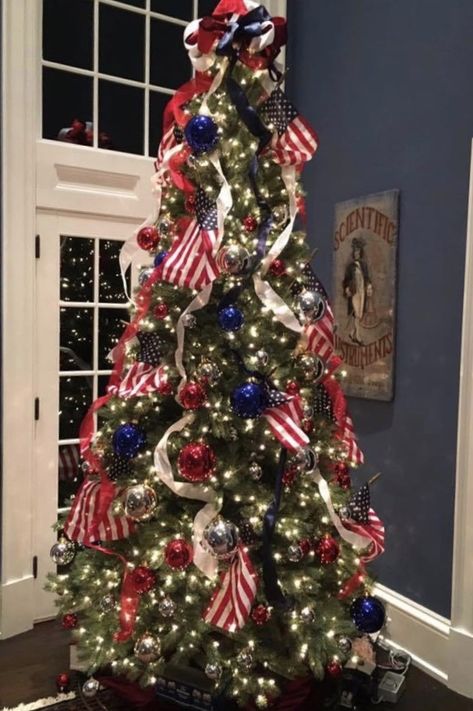 patriotic Christmas tree - USA - red, white, blue Red White And Blue Decorations, Patriotic Christmas Tree, Blue Decorations, Military Christmas, Christmas Tree Decorating Themes, Patriotic Christmas, Blue Christmas Tree, Christmas Tree With Gifts, Christmas Tree Themes