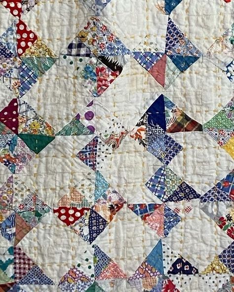 B+C Heritage quilts & antiques (@bncquiltsandantiques) • Instagram photos and videos Small Sitting Area, Vintage Quilts Antiques, Childs Room, Quilt Projects, Quilting Thread, Antique Quilts, The Maker, Sitting Area, Scrap Quilts