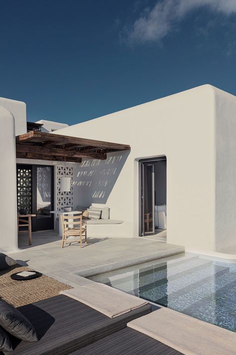 Kalesma Mykonos, Sophistication and Cycladic charm Mykonos Hotels, Greek House, Casa Exterior, Luxury Boutique Hotel, Luxury Retreats, Luxury Suite, Stunning Interiors, World Of Interiors, Greek Island