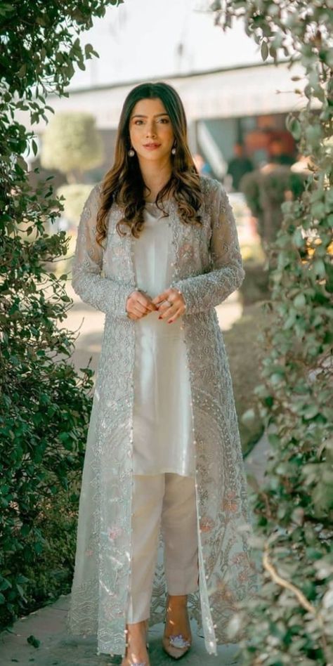 New Eid Special Dress, Eid Trending Dress 2024, Eid Special Dresses 2025, Eid Dress Designs Ideas 2024 Pakistani, 2025 Eid Dress, Pakistani Eid Outfits 2025, Eid Collection 2025, Eid Dress Designs Ideas 2025, Eid Outfit Ideas 2025