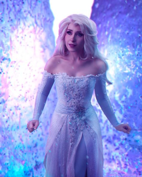 9,333 Likes, 58 Comments - Nikita (@nikitacosplay) on Instagram: “Happy Anniversary Frozen 2!! ❄ One year ago, the movie was released in France and my jaw dropped…” Show Yourself Frozen, Elsa Cosplay, Disney Princess Cosplay, Disney Princess Elsa, Show Yourself, Princess Cosplay, Princess Elsa, One Year Ago, Frozen 2