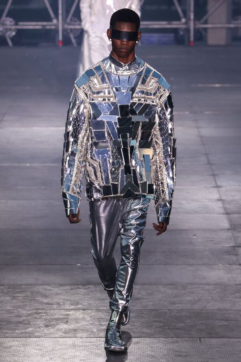 Balmain Menswear, Space Fashion, Sci Fi Fashion, Balmain Men, Men Fashion Show, Balmain Paris, Power Dressing, Futuristic Fashion, Creation Couture