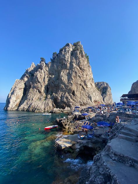 #capri #italy #summer #travel #europe #amalficoast Europe Core, Angelina Core, Anderson Aesthetic, Italy September, Capri Italy, Italy Summer, Solo Trip, Italy Trip, Dream Places