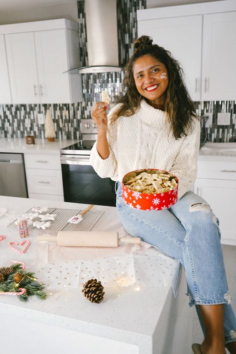 Baking Photoshoot Ideas, Bakers Photoshoot, Kitchen Photoshoot Ideas, Bakery Photoshoot Ideas, Baking Photoshoot, Fotoshoot Ideas, Kitchen Photoshoot, Chef Pictures, Pictures For Instagram