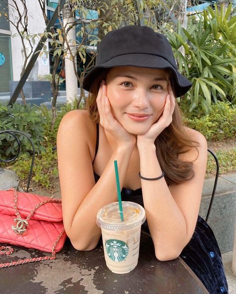 Elise Joson, Elisse Joson, Tagalog Quotes Hugot Funny, Girls Dp, New Instagram, Actresses, Hats