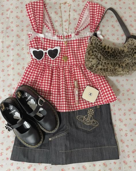 Cute Gingham Outfits, Croquette Outfits, Ashe Concert, Gingham Clothes, Americana Outfits, Vintage Americana Aesthetic, Everyday Aesthetic, Modern Y2k, Gingham Outfit