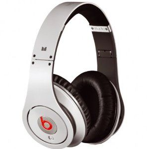 Beats by Dr. Dre Studio Headphones Electronic Gifts For Men, Dre Headphones, Studio Headphones, Headphones Design, Beats Studio, White Headphones, Wire Headband, Beats By Dre, Audio Headphones