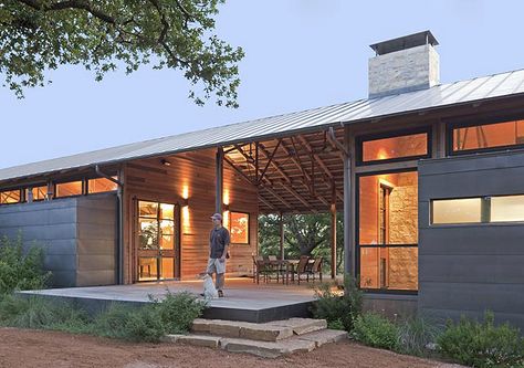 Lake | Flato Architects: Chicago & Midwest Remodelista Architect / Designer Directory Modern Dog Trot House, Modern Dogtrot House, Dog Trot House Plans, Dog Trot House, Lake Flato, Southern Architecture, Shotgun House, Casa Container, Plans Modern