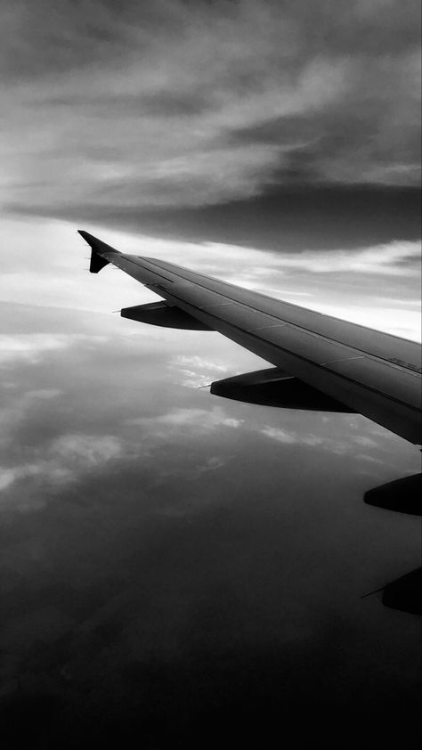 #airplane #blackandwhite #aesthetic #inspiration #travel #sky #wallpaper #background Airplanes Aesthetic Wallpaper, Dark Airplane Wallpaper, Airplane Black And White, Wallpaper Cinema, Aviation Wallpaper, Blackandwhite Wallpaper, Dark Header, Airplane Pics, Plane Window View