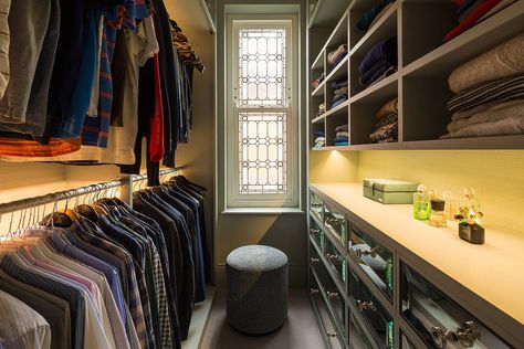 25 Small Closets that Work for Every Home: Space-Savvy Bedroom Ideas Narrow Bedroom Closet, Closet Organization Bedroom, Bedroom Closet Organization Ideas, Narrow Closet Organization, Unfinished Ceiling, Narrow Walk In Closet, Basement Unfinished, Narrow Closet Design, Bedroom Closet Organization