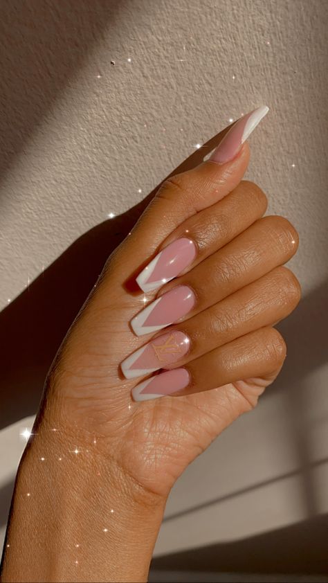 French V Shape Nails, V French Nails Coffin, V Shape Nails, French Tip Nails V Shape, French Nails V Shape, V French Tip Nails Coffin, French Coffin, Deep V French Tip Nails, V Shape French Tip Nails