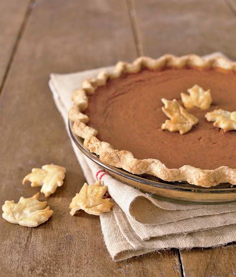 Erika's Maple-Pumpkin Pie Recipe -- Yankee Magazine Maple Pumpkin Pie Recipe, Pumpkin Cream Cheese Roll, Maple Pie, Best Pumpkin Recipes, Maple Pumpkin Pie, Holiday Pies Recipes, Pumpkin Pie Pancakes, Pumpkin Cream Pie, Fall Favorites Recipes