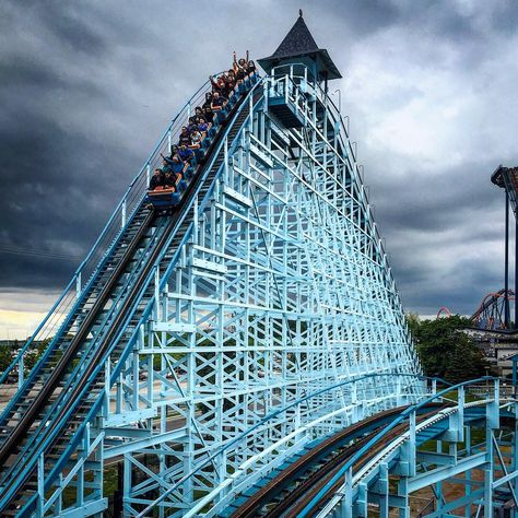 Blue Streak is a wooden roller coaster located at Cedar Point in Sandusky, Ohio. Cedar Point Ohio, Mr Midnight, 2024 Health, Cedar Point Amusement Park, Wooden Roller Coaster, Sandusky Ohio, Theme Parks Rides, Kings Island, Frutiger Aero