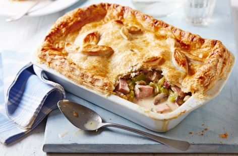 Family mealtimes will be even better with this delicious ham, leek and mushroom pie available at Tesco Real Food today! Ham And Leek Pie, Corn Pie, Chicken And Leek Pie, Bacon Pie, Leek Pie, Mushroom Pie, Freezable Meals, Savoury Pies, Pie Maker