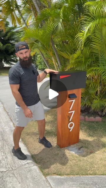 16 likes, 0 comments - dreammailboxes on April 24, 2024: "Here’s an easy upgrade to our Agave Post 2.0 Mailbox. Larger 6” modern numbers on both sides with a colonial maple base. Message us to customize your new mailbox 📫🏡 #custommailbox #designerhome #architecturedetails #homeimprovement #exteriordesign #gardenstyle #luxurylifestyle #modernarchitecture #outdoordesign #dreamhouse #contemporarydesign #woodworking". Modern Mailboxes Ideas, Modern Mailbox Ideas, Mail Box Ideas, Mailbox Post Ideas, Modern Mailboxes, Contemporary Mailboxes, New Mailbox, Custom Mailboxes, Modern Mailbox