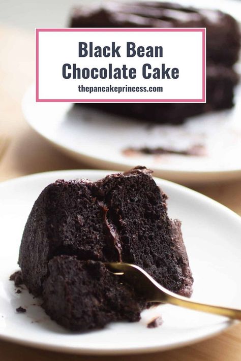 Make a flourless chocolate cake with this recipe that's easy and simply the best. It's a healthy option that's also gluten free. This black bean dessert delivers a rich flavor, making it a healthy chocolate cake choice. Enjoy these black bean cakes as a delightful gluten free chocolate cake. Desserts With Black Beans, Black Bean Cake Recipe, Black Bean Chocolate Cake, Healthier Chocolate Cake, Black Bean Flour Recipes, Bean Dessert Recipes, Black Bean Dessert Recipes, Mevy Diet, Black Bean Chocolate Cake Recipe