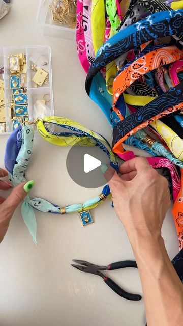 Bonk Ibiza Jewelry on Instagram: "Preparing new bandana necklaces in amazing new colors, they will be available online tomorrow! 🛍️🛒🌸" Fabric Necklace Diy, Hippie Bandana, Bandana Necklace, Bandana Diy, Bandana Crafts, Bandanas Diy, Collar Hippie, Charm Bar, Christmas Stocking Pattern