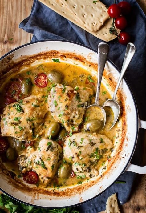 Make This Delicious French Chicken for Dinner Tonight French Recipes Dinner, Chicken Provencal, Easy French Recipes, French Dinner, French Recipes, French Dishes, French Cooking, French Food, Recipes Dinner