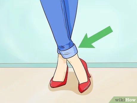 How To Wear Heels With Jeans, Jeans And Pumps, Jeans And Pumps Outfit, Loose Heels Hacks, How Long Should You Pump For, How To Break In Heels Quickly, Swester Jeans Heels, Tips For Wearing Heels All Day, Pumps With Jeans