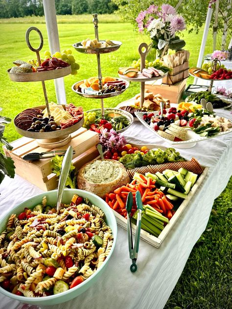 Grazing Table Simple, Simple Grazing Table, Birthday Appetizers, Charcuterie Food, Butter Boards, Snack Platters, Cold Buffet, Buffet Set Up, Jordan Wedding