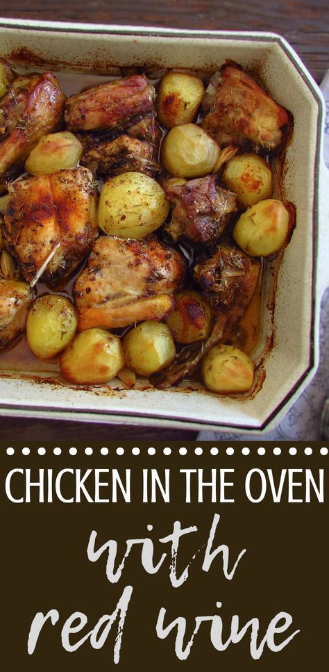 Chicken in the oven with red wine | Food From Portugal. Going to receive your family for dinner and want to prepare a simple meal in the oven? This chicken recipe in the oven with red wine is easy to prepare, quite tasty and has excellent presentation! Your family will love it, bon appetit!!! #recipe #chicken #oven #wine Red Wine Chicken, Chicken In The Oven, Red Wine Recipe, Meat Dinners, Red Wines, Oven Chicken, Wine Food, Oven Baked Chicken, Portuguese Recipes