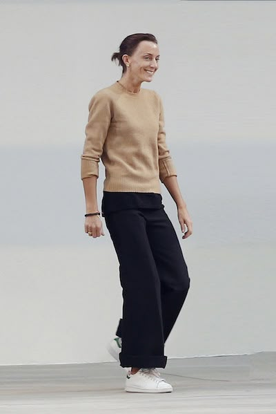 Celine Fashion Show, Celine Fashion, Phoebe Philo, Comfortable Sweater, Create Outfits, 가을 패션, Mode Inspiration, Daily Fashion, Women's Style