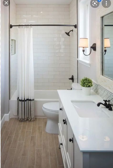 Bathroom Tub Shower Combo, Makeover Kamar Mandi, Wood Floor Bathroom, Bathroom Tub Shower, Small Remodel, Hall Bathroom, Bathroom Tub, Guest Bathrooms, Trendy Bathroom