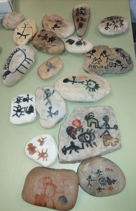 Stone Age Project, Stone Age Boy, Stone Age Activities, Nature Based Classroom, Fossils Activities, Stone Age Art, Bone Crafts, Prehistoric Art, Stone Age