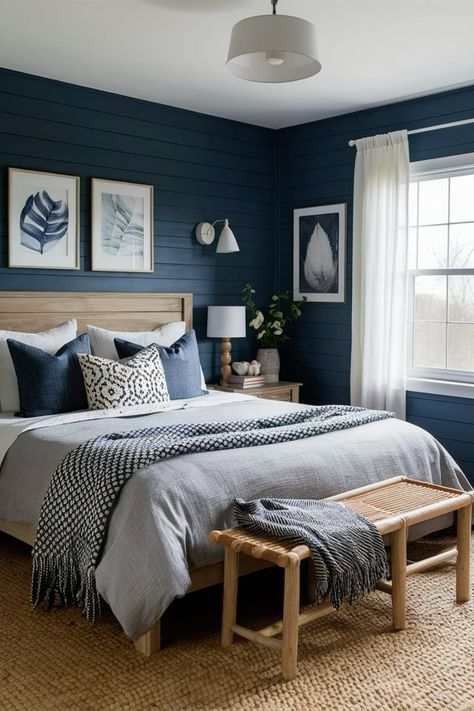 Bedroom Ideas With Plants, Navy Blue Bedroom Walls, Bedroom Color Scheme Ideas, Grey And Gold Bedroom, Navy Blue Bedroom, Gray Bedding, Navy Bedrooms, Navy Blue Bedrooms, Dark Blue Bedrooms