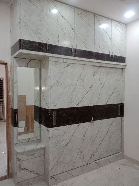 टीवी यूनिट, Bad Room Design, Wardrobe Laminate Design, Sliding Door Wardrobe Designs, Wall Wardrobe Design, Door Design Photos, Modern Cupboard, Modern Cupboard Design, Washbasin Design