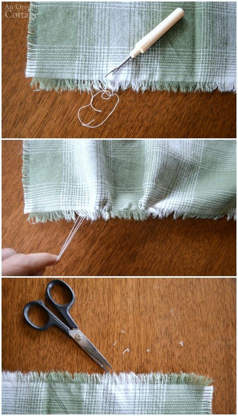 Making an easy, no-sew fringed table runner Diy Table Runner Ideas, Table Runners Diy Easy, Diy Placemats Fabric, Table Runner Ideas, Diy Table Runner, Country Table Runner, Diy Placemats, Diy Christmas Table, Table Runner Diy