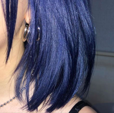 Aesthetic Short Hair, Blue Hair Aesthetic, Dark Blue Hair, Hair Color Streaks, Huening Kai, Dye My Hair, Hair Dye Colors, Hair Inspiration Color, Hair Inspo Color