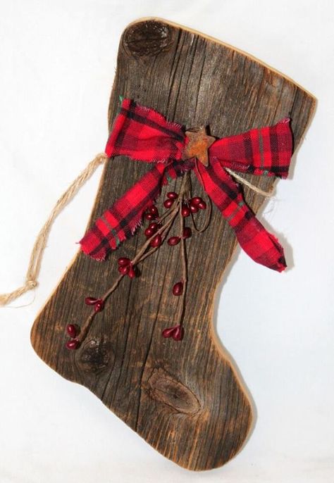 Wood stocking Wooden Christmas Stocking, Wooden Stocking, Jul Diy, Primitive Christmas Decor, Santa Boots, Christmas Wood Crafts, Navidad Diy, Crafts To Make And Sell, Primitive Christmas