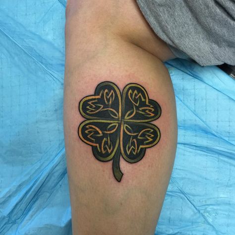 Clover Hand Tattoo, Four Leaf Clover Tattoo For Men, Clover Tattoo For Women, 4 Leaf Clover Tattoo Men, Small Four Leaf Clover Tattoo, Tattoo Four Leaf Clover, Venti Tattoo, 4 Leaf Clover Tattoo, Clover Meaning