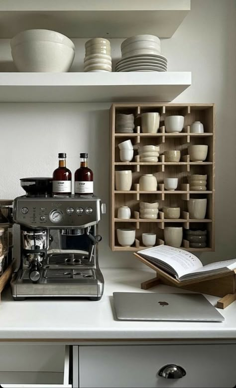 Desain Pantry, Coffee Bar Home, Apartment Decor Inspiration, Dream House Interior, Apartment Inspiration, Dream House Decor, Interior Inspo, Dream Home Design, Decoration Design