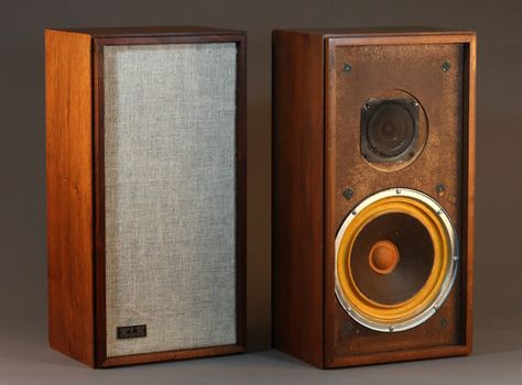 KLH SPEAKERS Klh Speakers, Vinyl Cafe, Retro Speakers, Audiophile Speakers, Vintage Speakers, Vintage Stereo, Vintage Hifi, Monitor Speakers, Audio Room