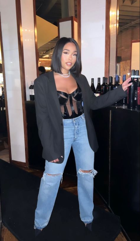 Jordan Woods Outfits, Jordyn Woods Outfits, Blazer Outfits Night Out, Jordie Woods, Fashion Killa Classy, Jordyn Woods Style, Bodysuit And Jeans Outfits, Harvey Outfits, Jeans Blazer Outfit