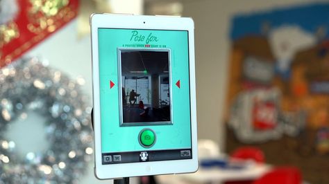 Easy Diy Photo Booth, How To Make Your Own Photo Booth, How To Set Up A Photo Booth, Photo Booth Diy Ideas, Ipad Photo Booth Diy, Diy Ipad Photobooth, Diy Photobooth, Photobooth Camera Setup, Diy Photo Booth With Ipad