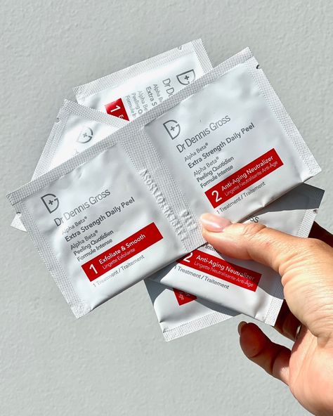 I truly think these peel pads should be part of everyone's basic skincare routine. But if you’re not fully convinced yet, this post will give you a thorough review of the Dr. Dennis Gross Alpha Beta Peel Pads. | dr dennis gross peel pads | best peel pads | dr dennis gross alpha beta peel reviews Dr Gross Peel Pads, Dr Dennis Gross Peel Pads, Dr Dennis Gross Alpha Beta Peel, Basic Skincare Routine, Easy Makeup Looks, Bachelorette Gift Bags, Basic Skincare, Peel Pads, Dennis Gross