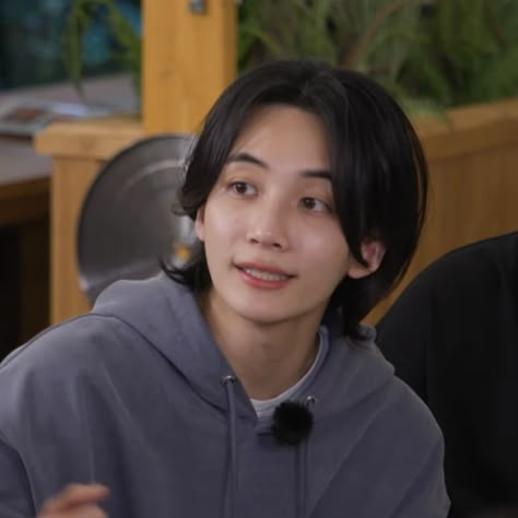 Jeonghan Lq, Sweating Too Much, Seventeen Minghao, Vernon Chwe, Yoon Jeonghan, Won Woo, Seventeen Going Seventeen, Going Seventeen, Boyfriend Photos