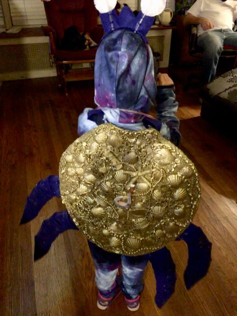 She’ll of crab from Moana Moana Coconut Pirates Costume, Crab From Moana, Moana Coconut Pirates, Moana Crab, Moana Halloween, Moana Jr, Crab Costume, Auction Themes, Summer Halloween