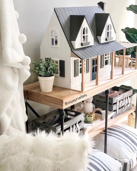 RosiesRiveters on Instagram: “I think one of the reasons why I love this dollhouse from the hearth and hand line at @target is because my childhood home looked very…” Hearth And Hand Farmhouse Dollhouse, Hearth And Hand Dollhouse Makeover, Hearth And Hand Dollhouse, Dollhouse Details, Dollhouse Exterior, Modern Farmhouse Family Room, Dollhouse Modern, Dolly House, Farmhouse Family Rooms