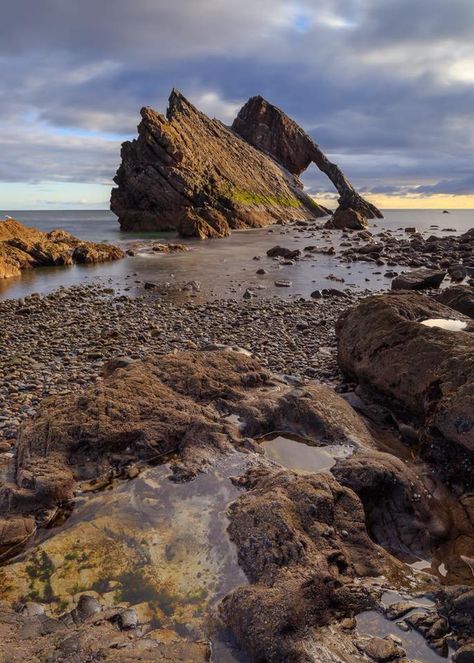 Low Tide at Bow Fiddle Rock on the Moray coast, Scotland. Scottish Coast, Scotland Forever, Scottish Castles, Scottish Islands, Rock On, Scotland Travel, British Isles, Scottish Highlands, Beautiful Buildings