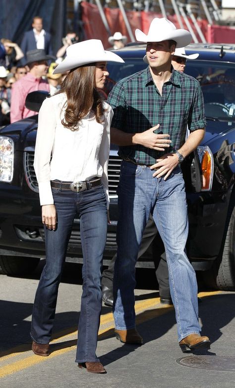 Give It Up and Wear the Darn Cowboy Hat Casual Kate Middleton, Kate Middleton Stil, Meghan Markle Dress, Herzogin Von Cambridge, Prins William, Prinz Charles, Calgary Stampede, Reine Elizabeth Ii, Meghan Markle Style