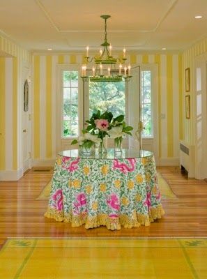 White and yellow Regency Bedroom, Happy Decor, Preppy Eclectic, Florida Decorating, Backyard Art, Palm Beach Decor, Beach Glam, Entrance Halls, Beach Preppy