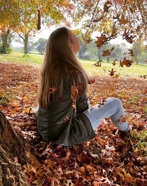 Martina Core, Fantasy Lifestyle, Autumn Goals, England Aesthetic, Fall Mood Board, Fall Inspo, Autumn Vibes, Fall Pictures, Best Seasons