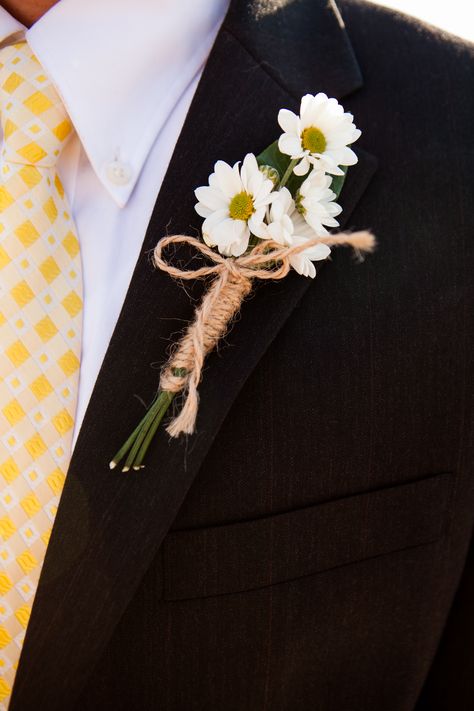 Quins Boutonniere, daisys & twine-it turned out better than I imagined! everyone loved it! Black Eyed Susan Boutonniere, Daisy Buttonhole, Allium Wedding, Daisy Wedding Theme, Unique Boutonniere, Daisy Boutonniere, Americana Wedding, Homecoming Flowers, Reception Table Centerpieces