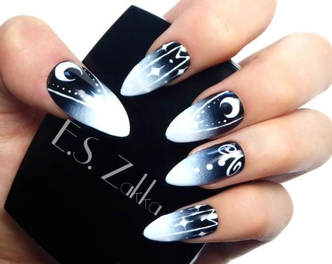 Summer Ponytail, Witch Nails, Nails Trending, Witchy Nails, Moon Nails, Acrylic Press On Nails, Pretty Nail Art Designs, Pretty Nail Art, Gradient Nails