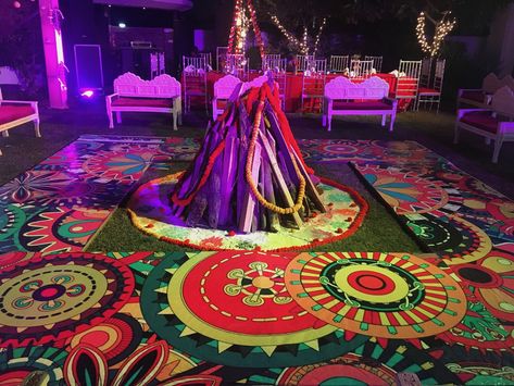 Lohri Decoration Ideas, Lohri Decor, Lohri Decoration, Lohri Party, Lohri Festival, Bridal Shower Backdrop, Shower Backdrop, Silk Saree Blouse Designs, Festival Celebration